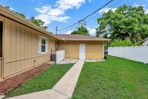 6025 6th Place Vero Beach FL 32968