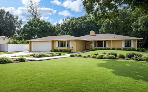 6025 6th Place Vero Beach FL 32968