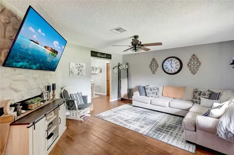 6025 6th Place Vero Beach FL 32968