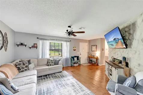 6025 6th Place Vero Beach FL 32968