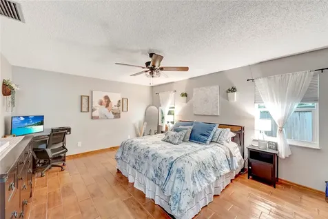 6025 6th Place Vero Beach FL 32968