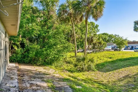 26 44th Avenue Vero Beach FL 32968
