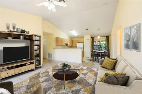 26 44th Avenue Vero Beach FL 32968