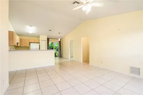 26 44th Avenue Vero Beach FL 32968
