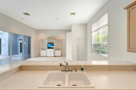 859 Island Club Square Vero Beach FL 32963