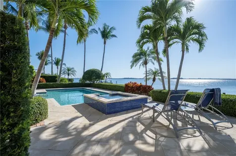 1905 Windward Way Vero Beach FL 32963