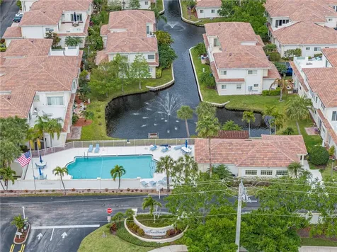 536 7th Square Vero Beach FL 32962