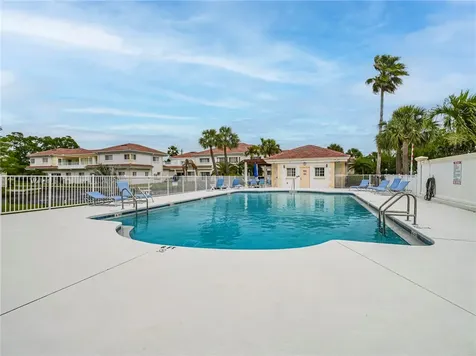 536 7th Square Vero Beach FL 32962