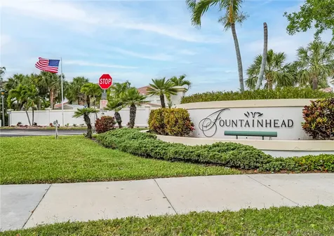 536 7th Square Vero Beach FL 32962