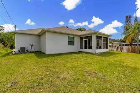 952 Tarpon Avenue Sebastian FL 32958