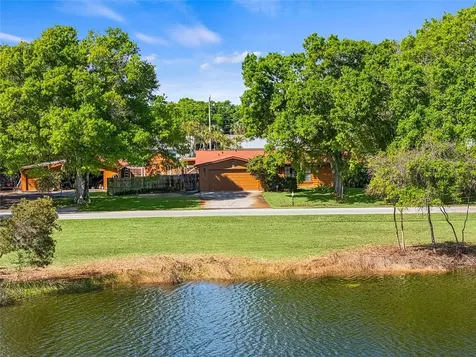 1045 33rd Avenue SW Vero Beach FL 32968