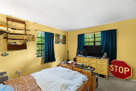 1045 33rd Avenue SW Vero Beach FL 32968
