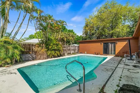 1045 33rd Avenue SW Vero Beach FL 32968