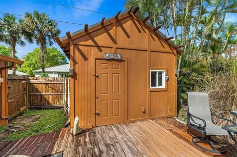 1045 33rd Avenue SW Vero Beach FL 32968