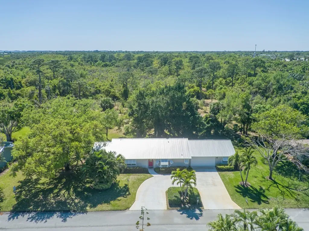 11 Forest Park Drive Vero Beach FL 32962