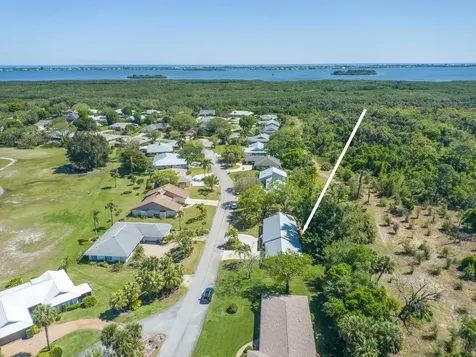 11 Forest Park Drive Vero Beach FL 32962