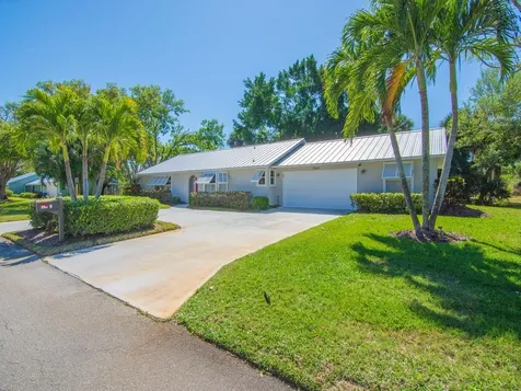 11 Forest Park Drive Vero Beach FL 32962