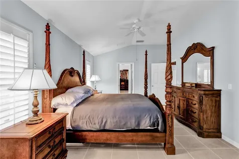 402 W Temple Court SW Vero Beach FL 32968