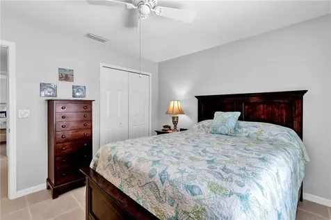 402 W Temple Court SW Vero Beach FL 32968
