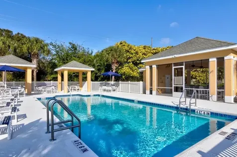 402 W Temple Court SW Vero Beach FL 32968