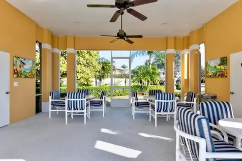 402 W Temple Court SW Vero Beach FL 32968