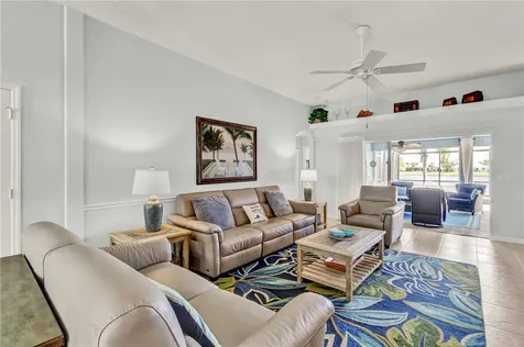 402 W Temple Court SW Vero Beach FL 32968