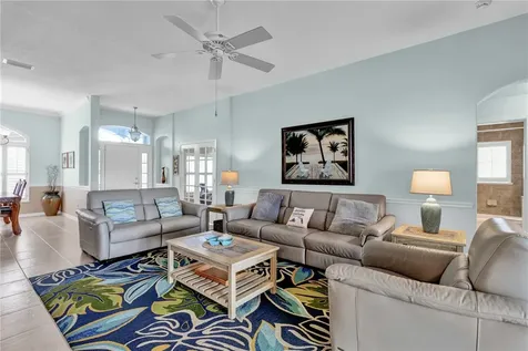 402 W Temple Court SW Vero Beach FL 32968