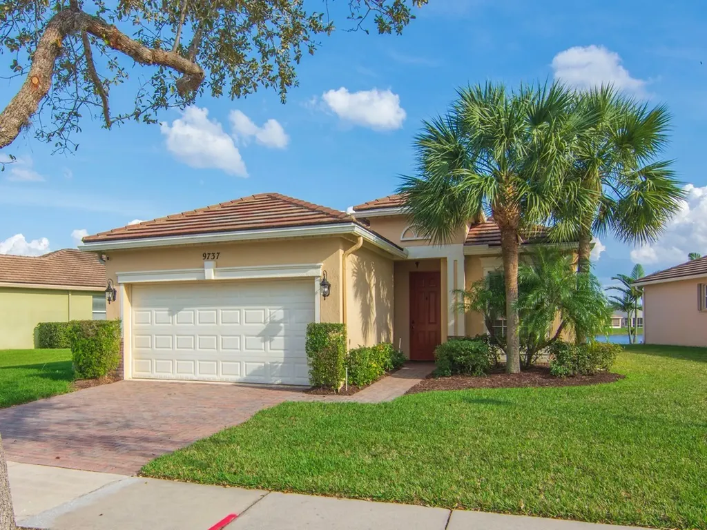 9737 SW Eastbrook Circle Port St Lucie FL 34987