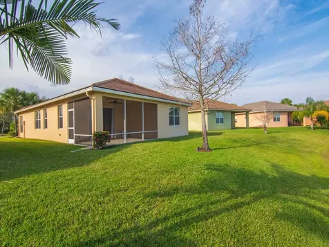9737 SW Eastbrook Circle Port St Lucie FL 34987