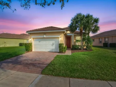 9737 SW Eastbrook Circle Port St Lucie FL 34987