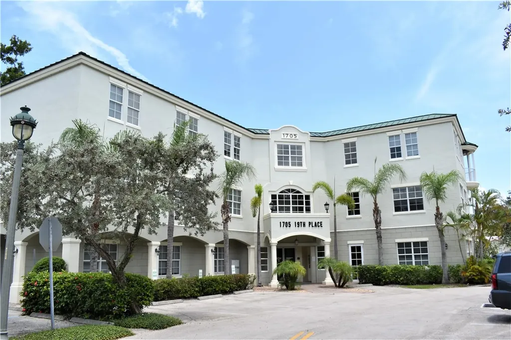 1705 19th Place Vero Beach FL 32960