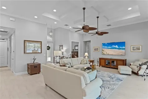 5613 Bent Pine Square Vero Beach FL 32967