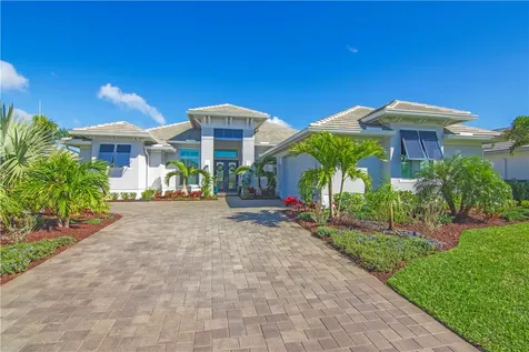 5613 Bent Pine Square Vero Beach FL 32967