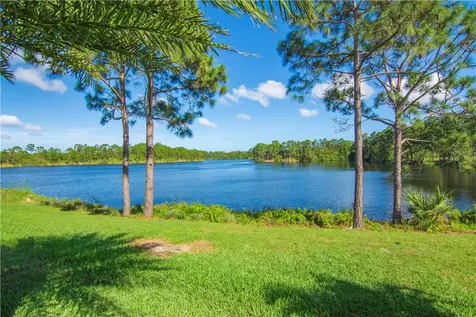 5613 Bent Pine Square Vero Beach FL 32967