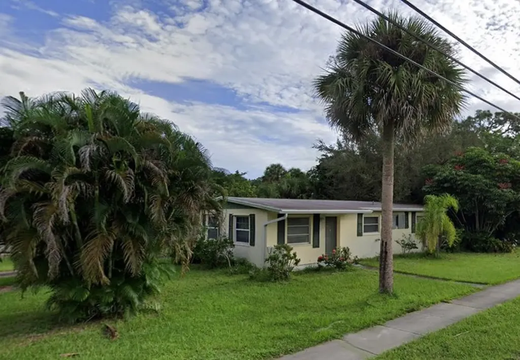 1606 25th Avenue Vero Beach FL 32960