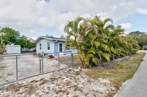 8005 142nd Street Sebastian FL 32958