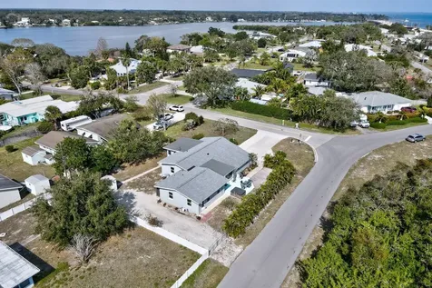 8005 142nd Street Sebastian FL 32958