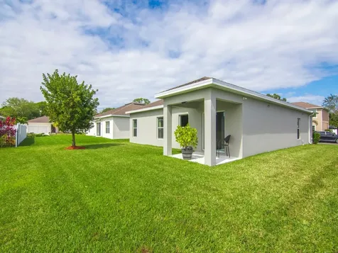 5317 Oakland Lake Circle Fort Pierce FL 34951