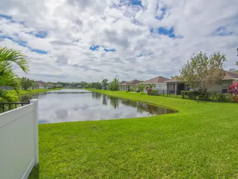 5317 Oakland Lake Circle Fort Pierce FL 34951