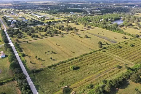495 66th Avenue SW Vero Beach FL 32968