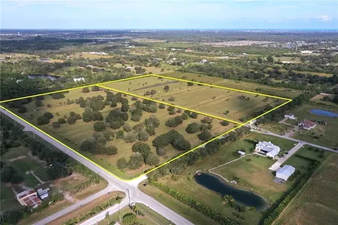 495 66th Avenue SW Vero Beach FL 32968
