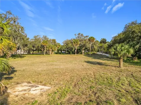 995 Old Dixie Highway SW Vero Beach FL 32962