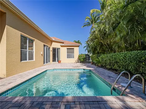 2135 S Maiden Lane Vero Beach FL 32963