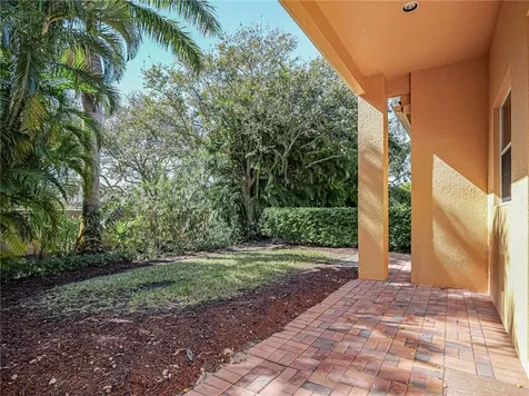 2135 S Maiden Lane Vero Beach FL 32963