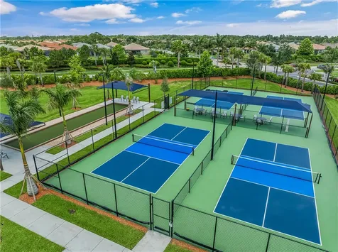 4203 Basket Oak Circle Vero Beach FL 32967