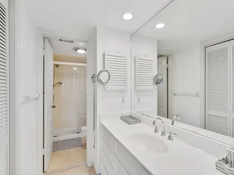 300 Harbour Drive Vero Beach FL 32963
