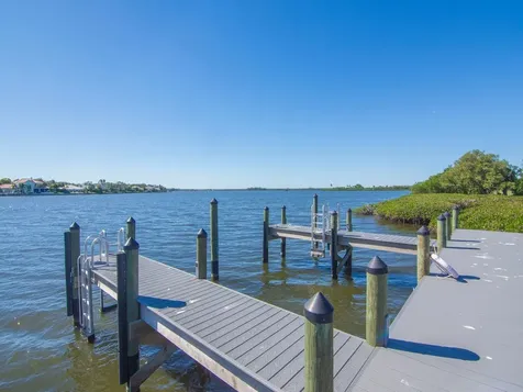 300 Harbour Drive Vero Beach FL 32963