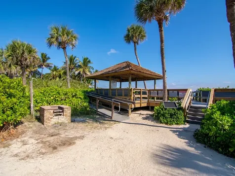 300 Harbour Drive Vero Beach FL 32963