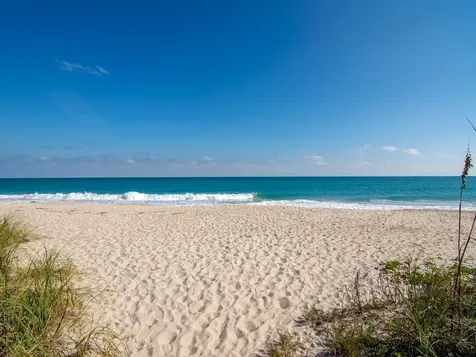 300 Harbour Drive Vero Beach FL 32963