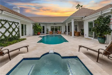 805 Pembroke Court Vero Beach FL 32963